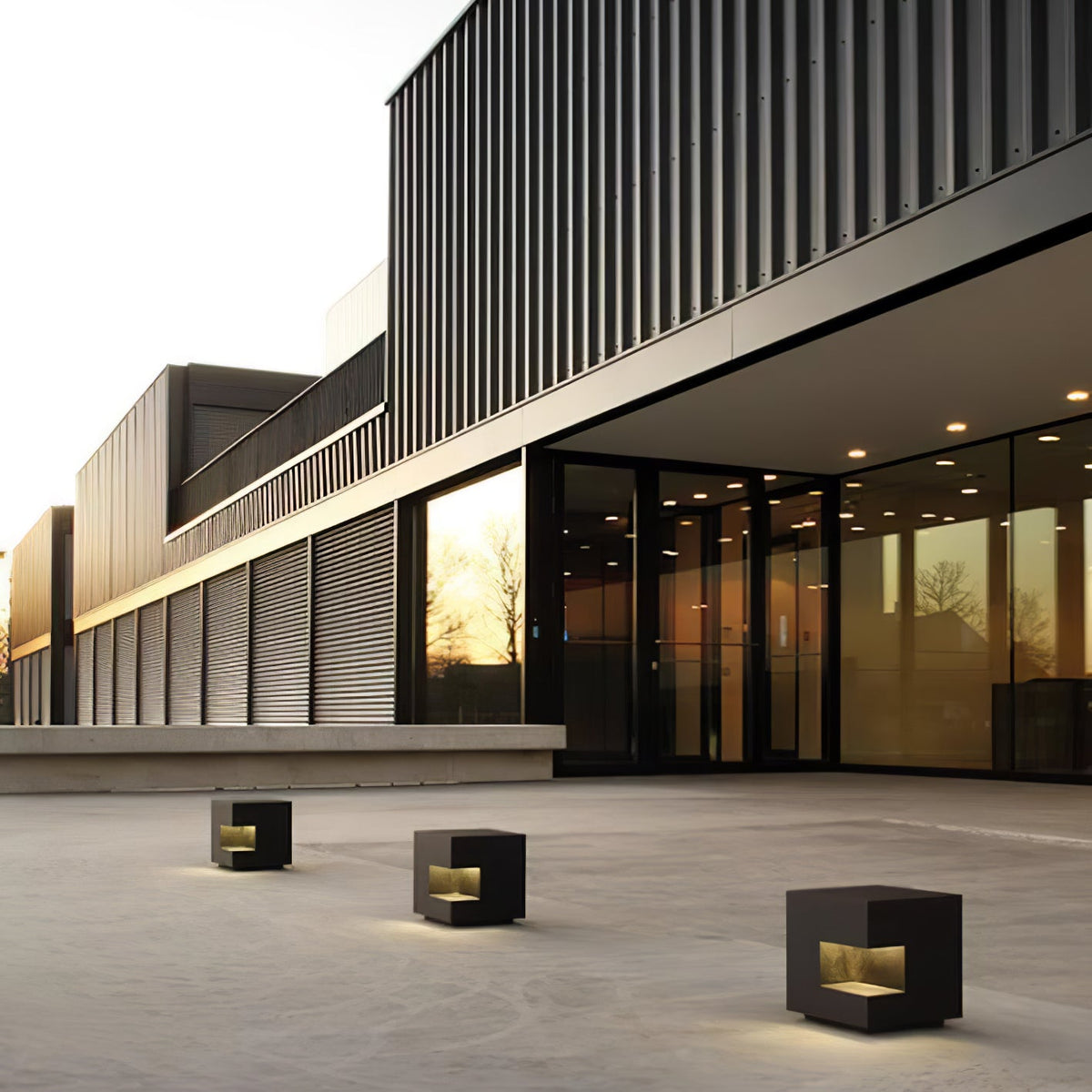 Modern Black Square Post Light – Solar Cube Light for Fence