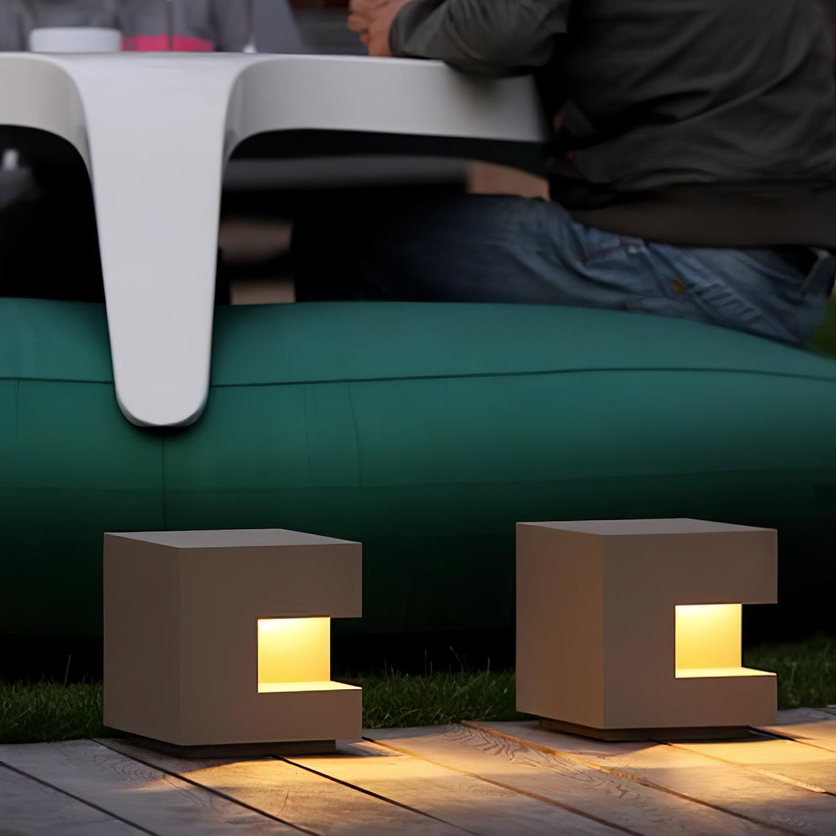 Modern Black Square Post Light – Solar Cube Light for Fence