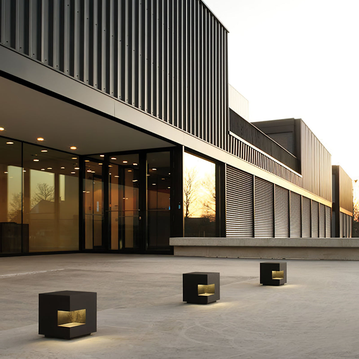 Modern Black Square Post Light – Solar Cube Light for Fence