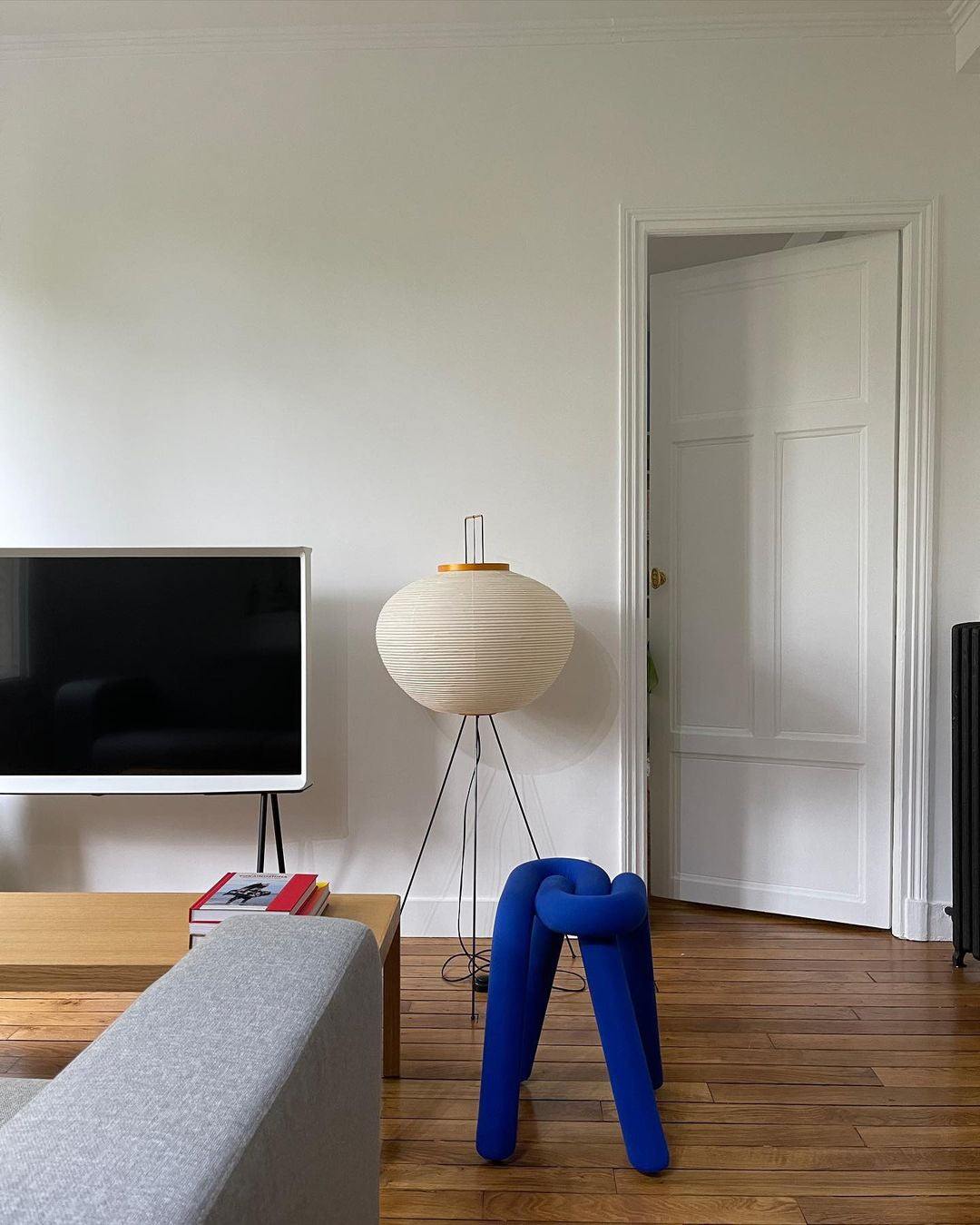 Japandi White Rice Paper Floor Lamp – Bamboo Rib