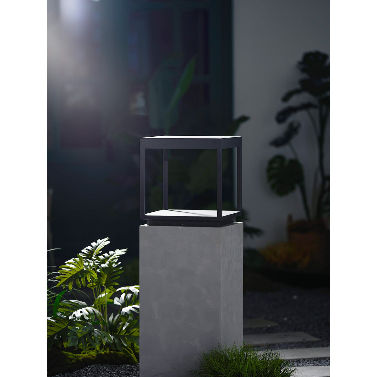 Modern Silver Frame Post Light – Pillar Light for Patio