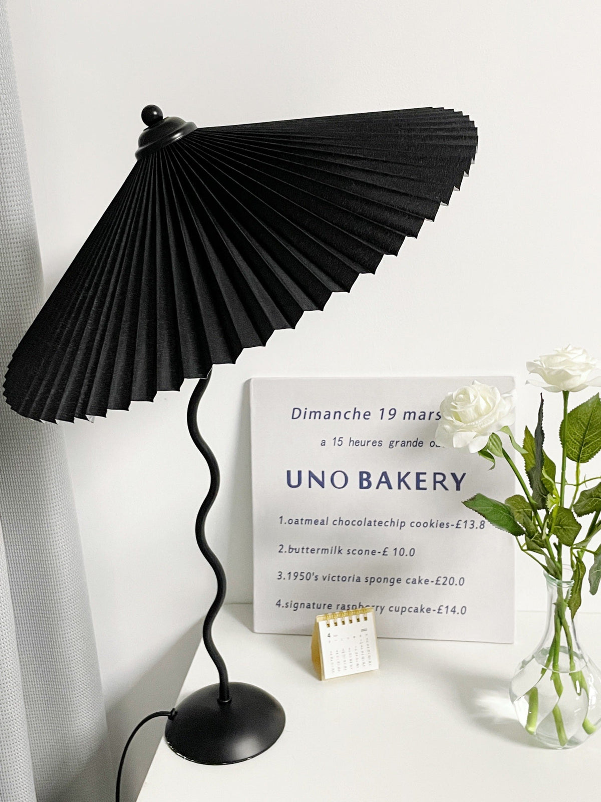 Modern Black Metal Table Lamp – Wavy Pleated Shade