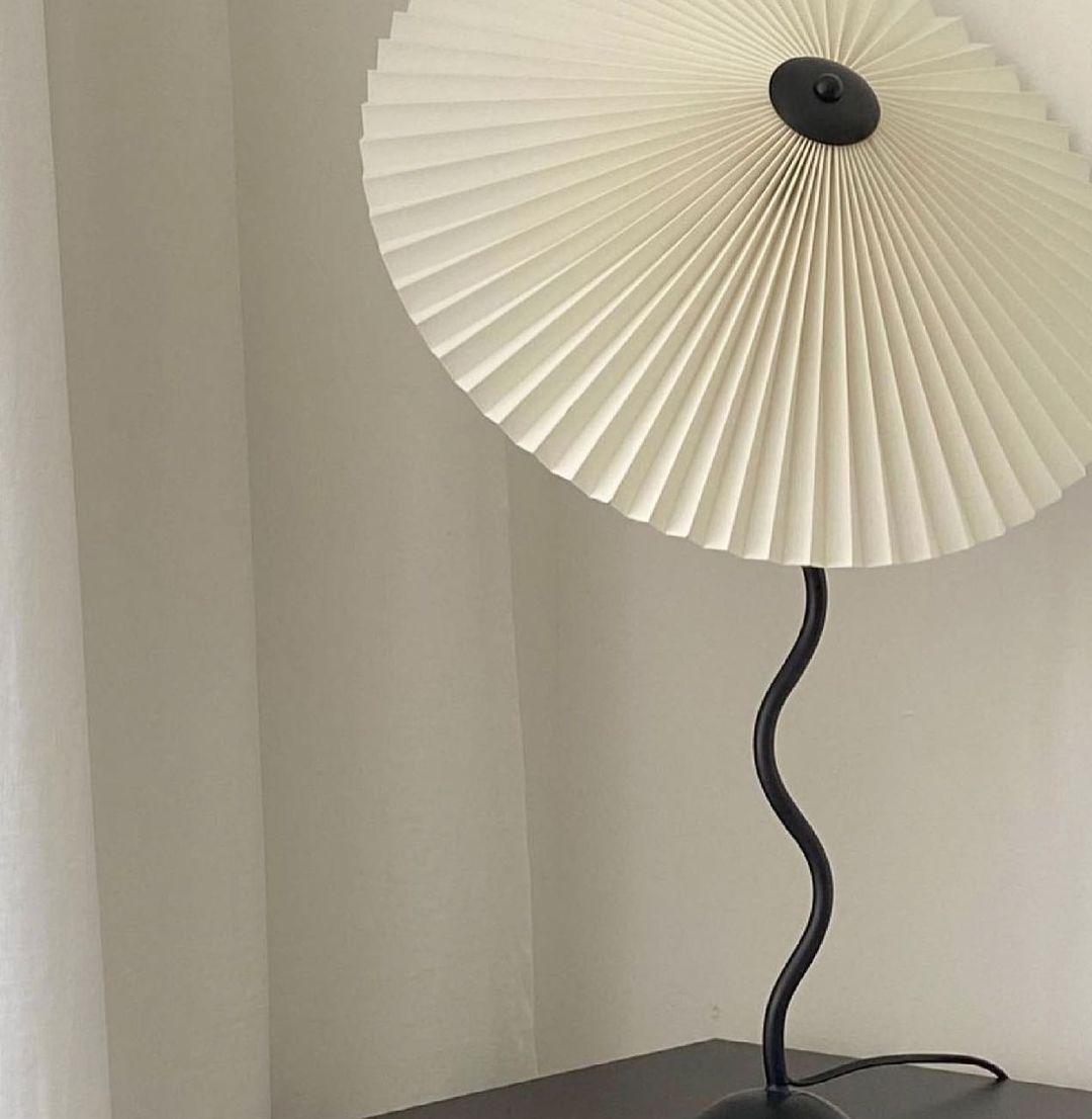 Modern Black Metal Table Lamp – Wavy Pleated Shade