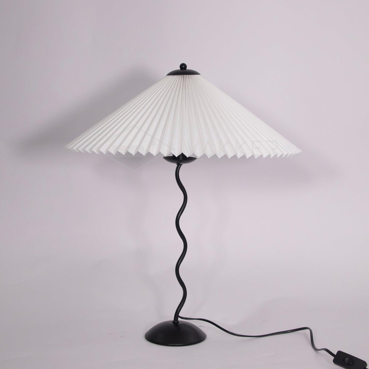 Modern Black Metal Table Lamp – Wavy Pleated Shade