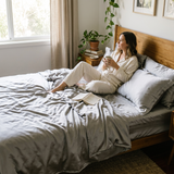 Fenoss® Mulberry Silk Luxury Bedding Set (4 Pcs)