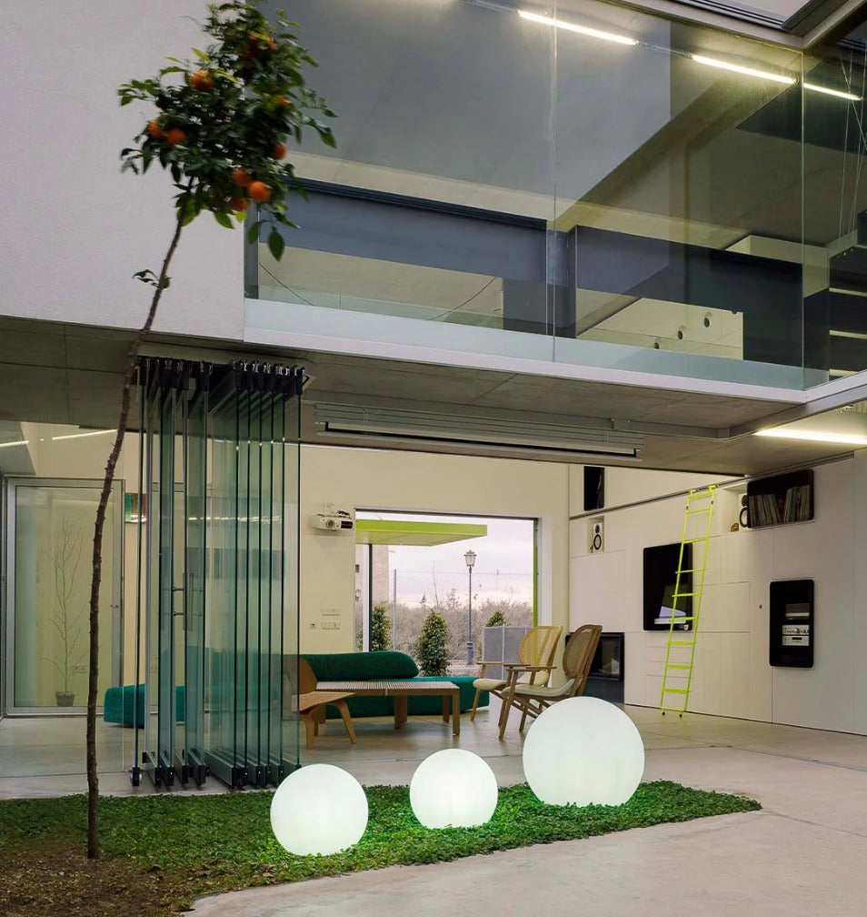 Modern Outdoor Orb Lamp – Sphere Garden Light